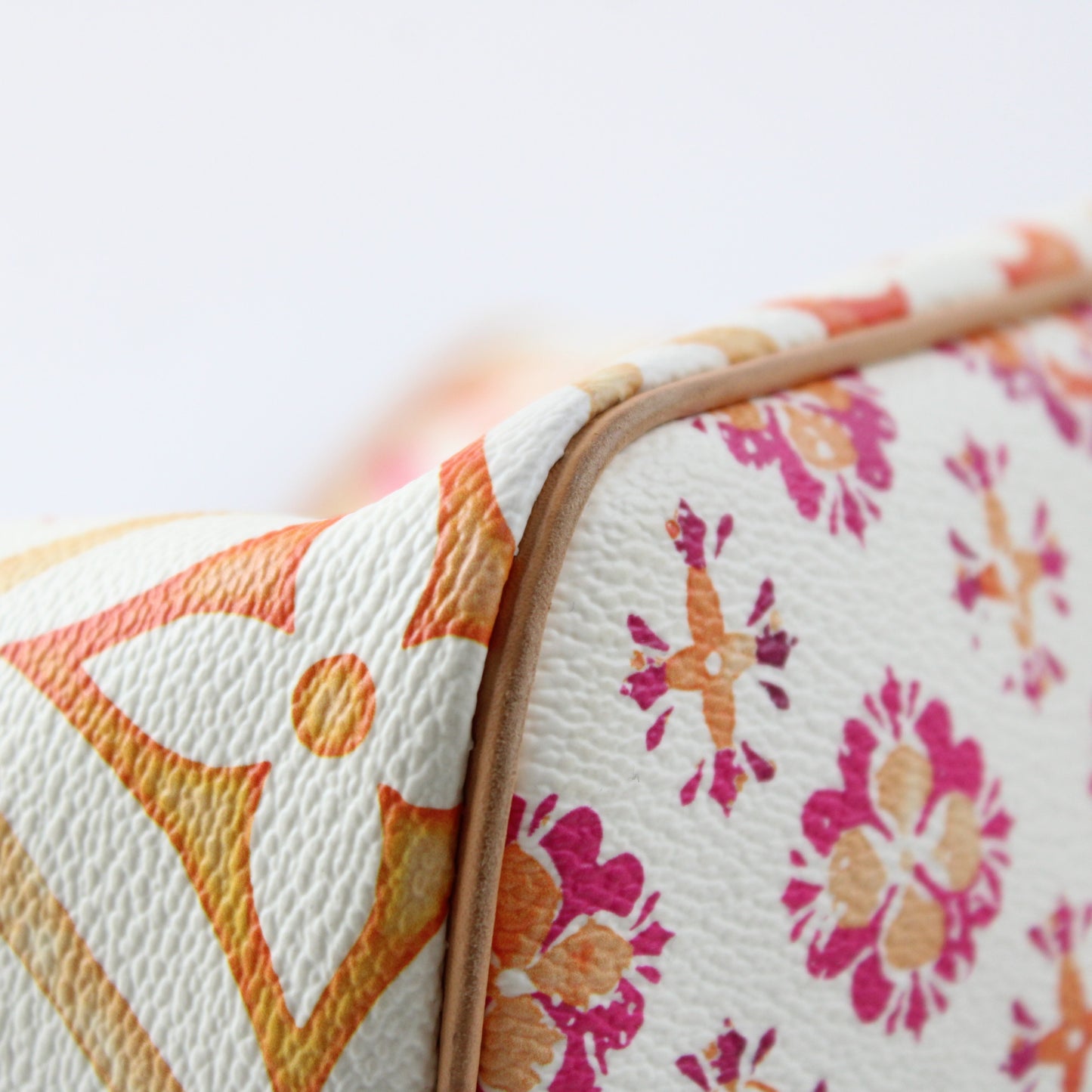 Louis Vuitton Neverfull MM By The Pool