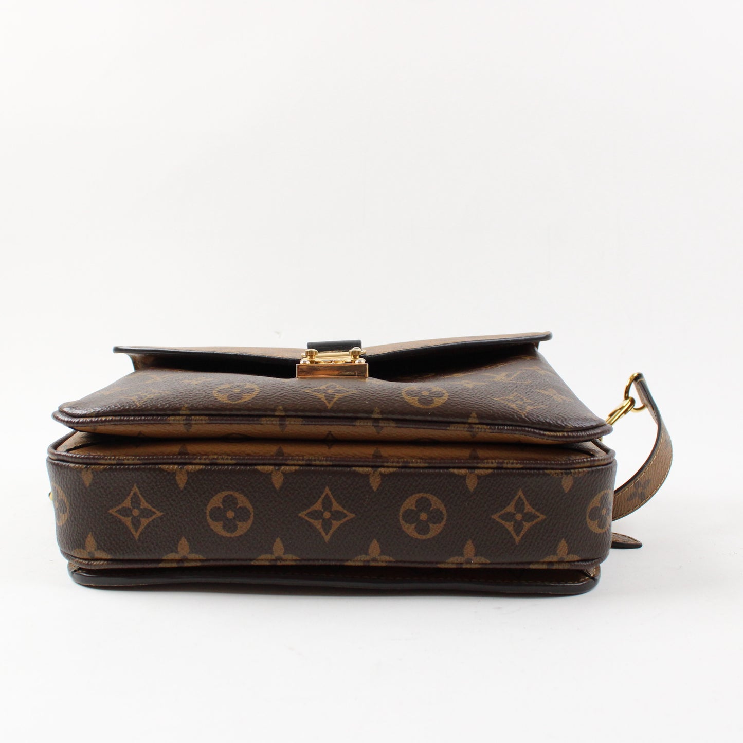 Louis Vuitton Pochette Metis Reverse