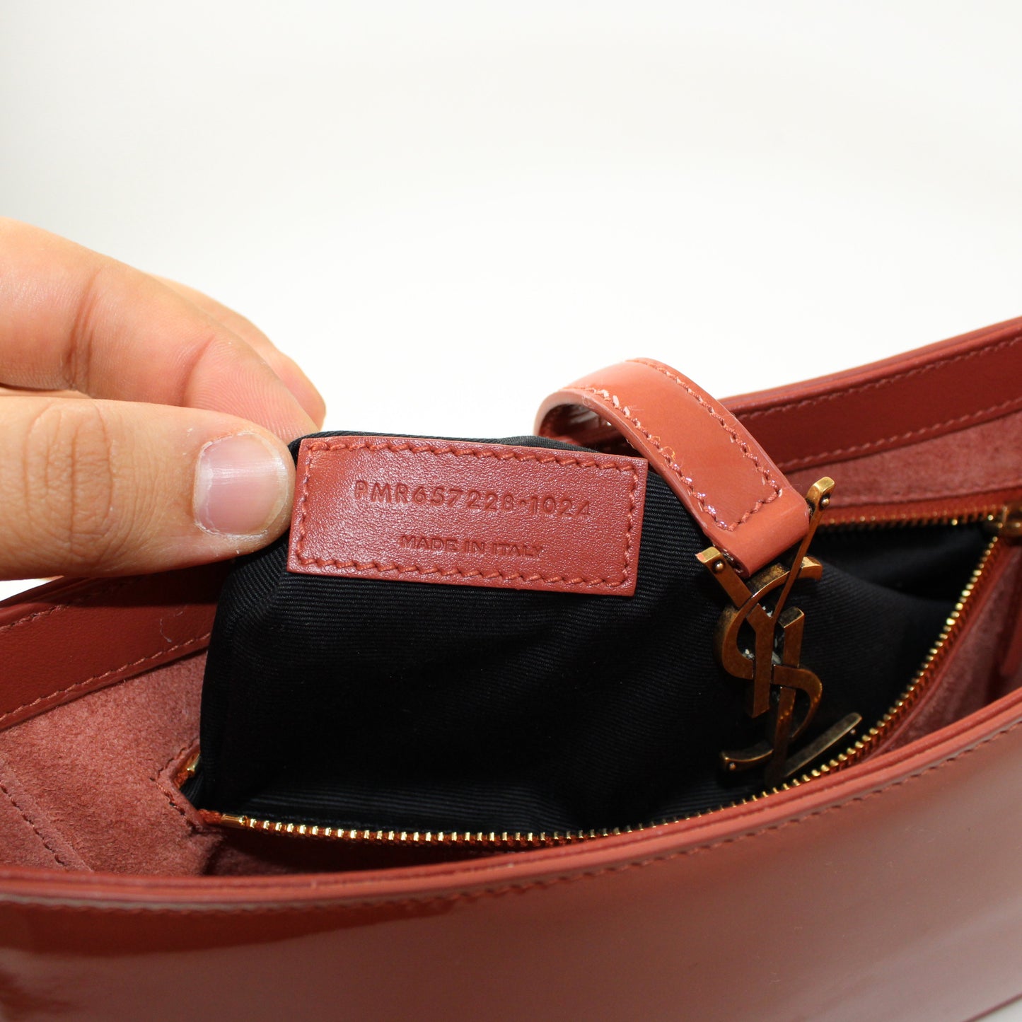 Saint Laurent Le 5 À 7 Vernice