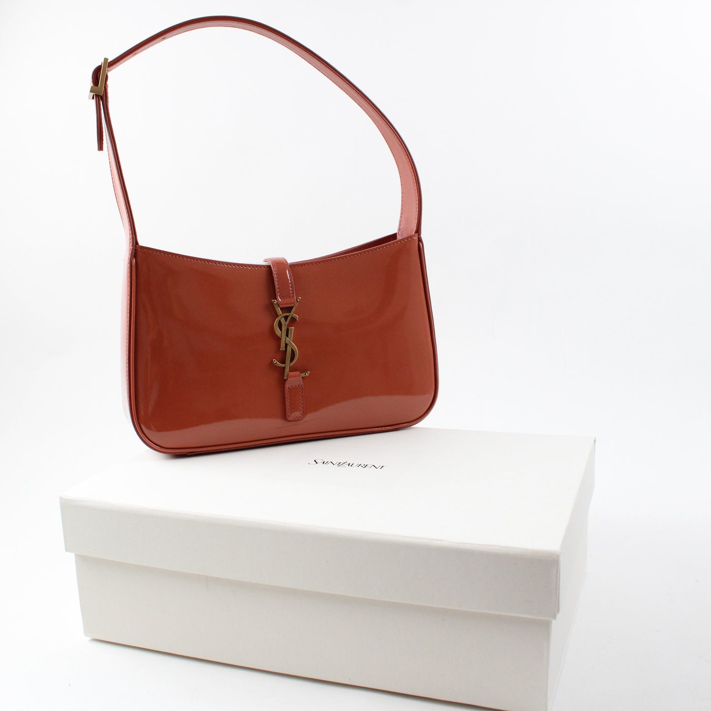 Saint Laurent Le 5 À 7 Vernice