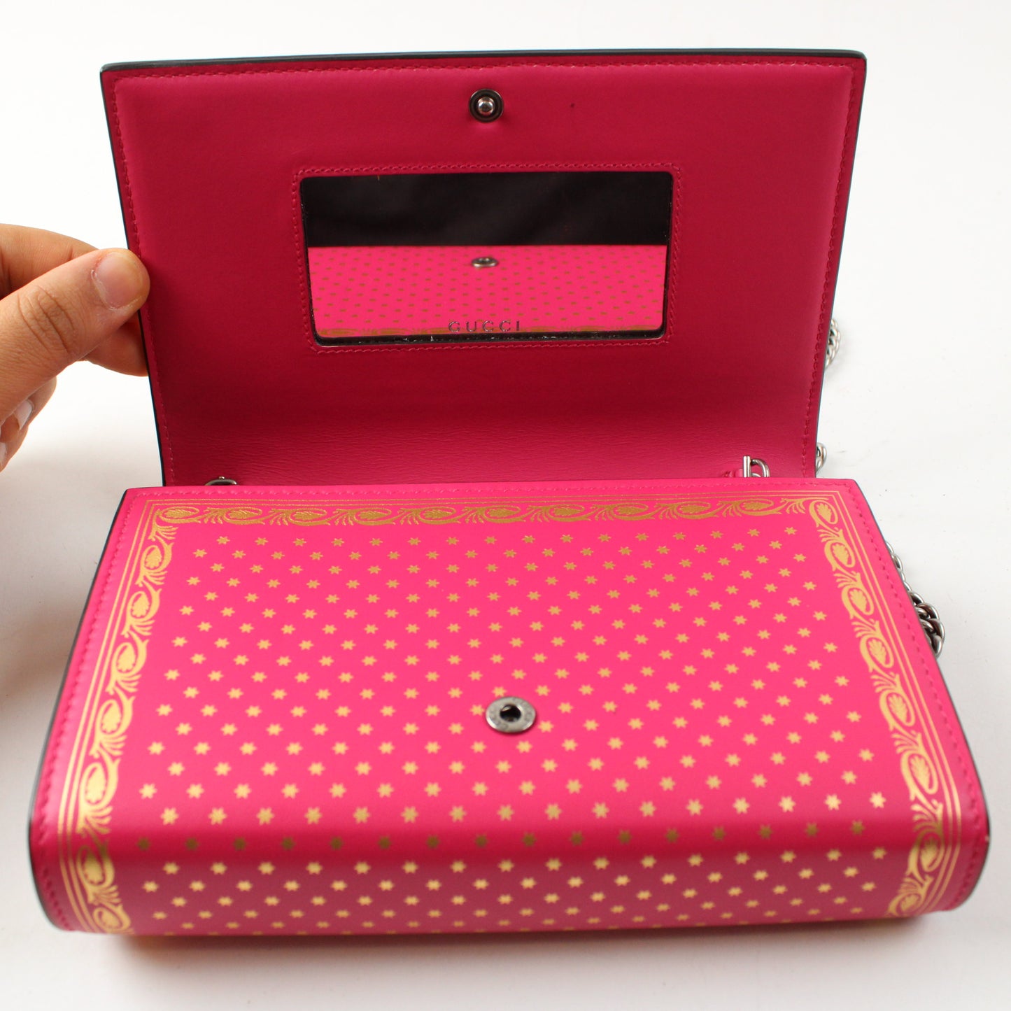 Gucci Sega Wallet On Chain