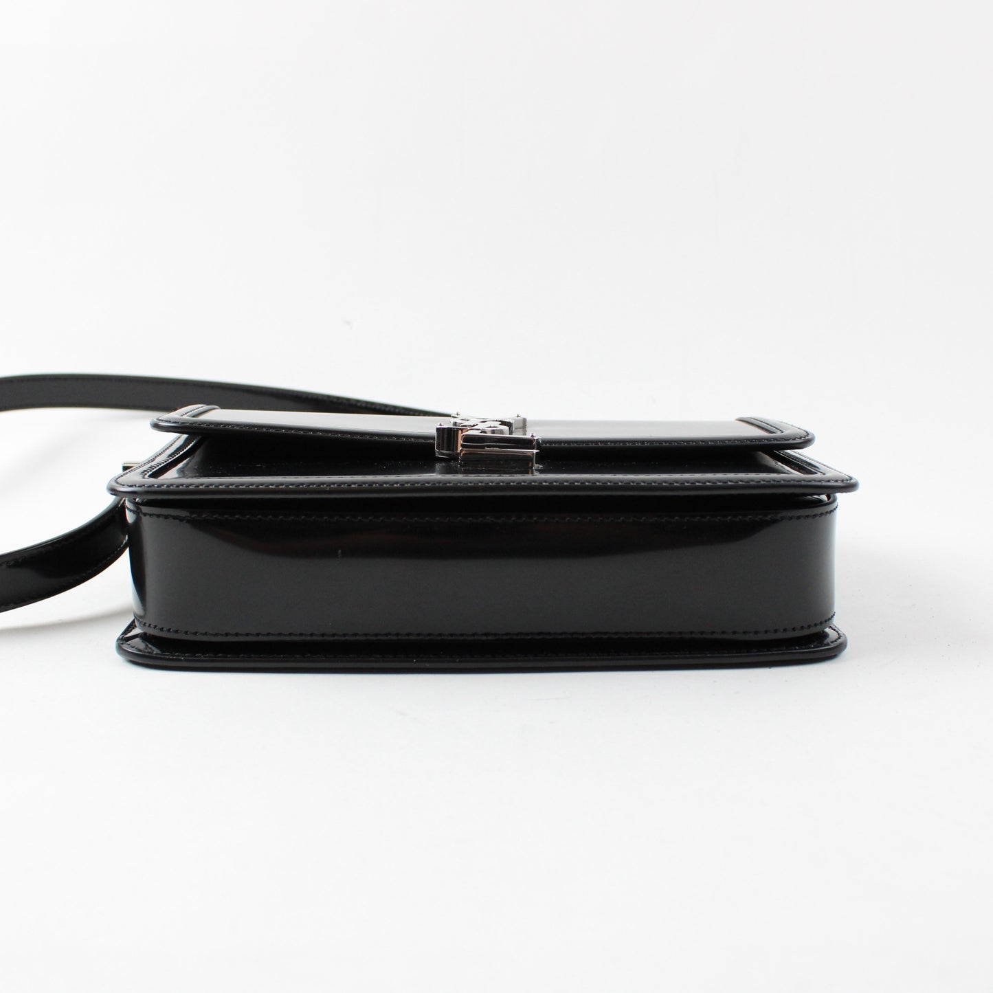 Saint Laurent Solferino Media