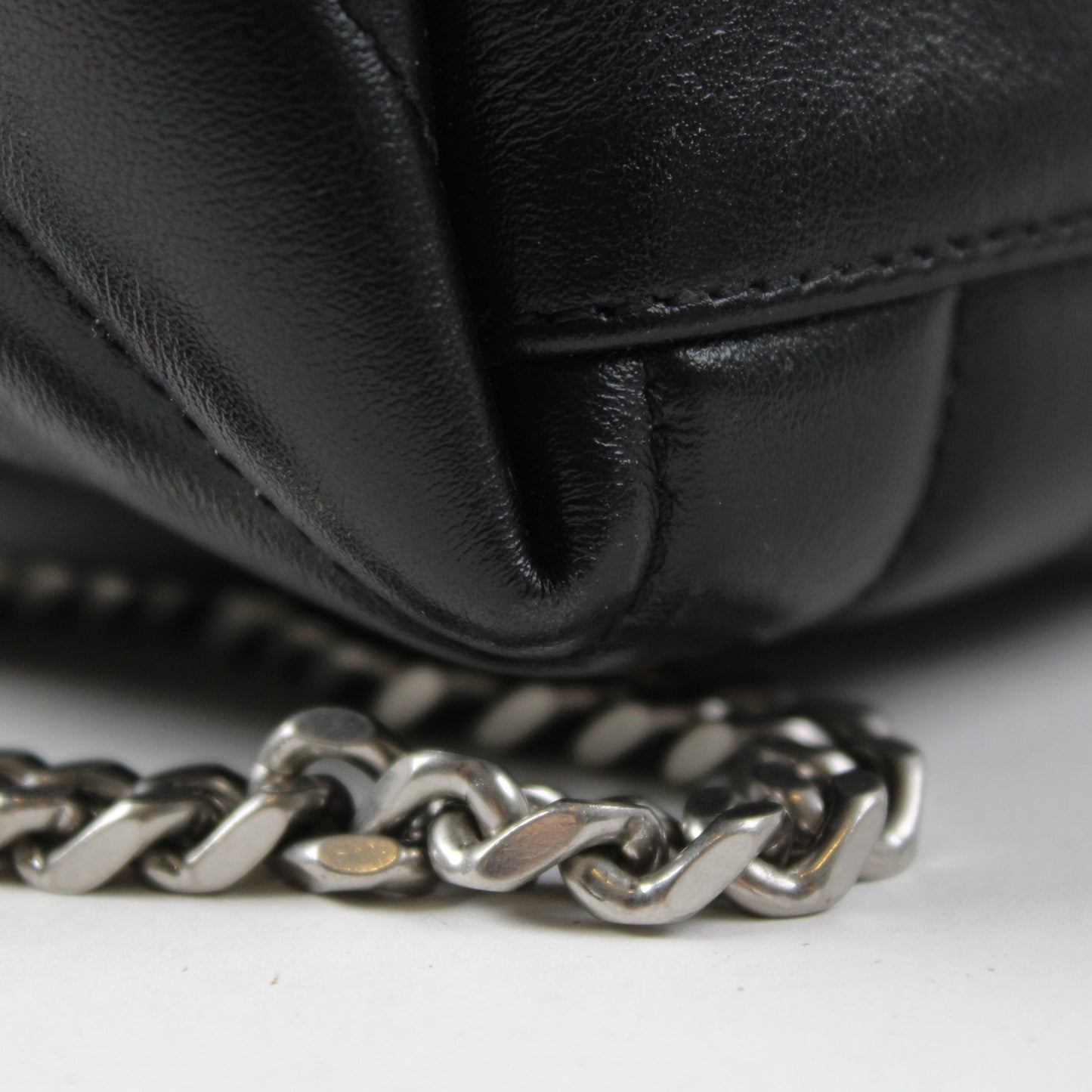 Saint Laurent Lou Lou Media