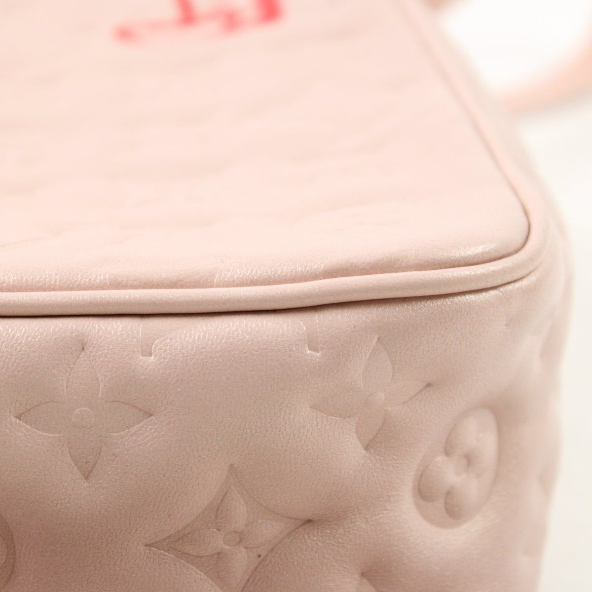 Louis Vuitton Fall In Love Sac Coeur