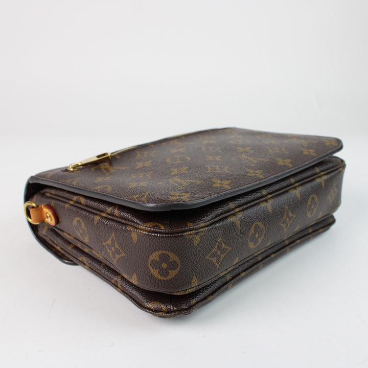Louis Vuitton Pochette Metis