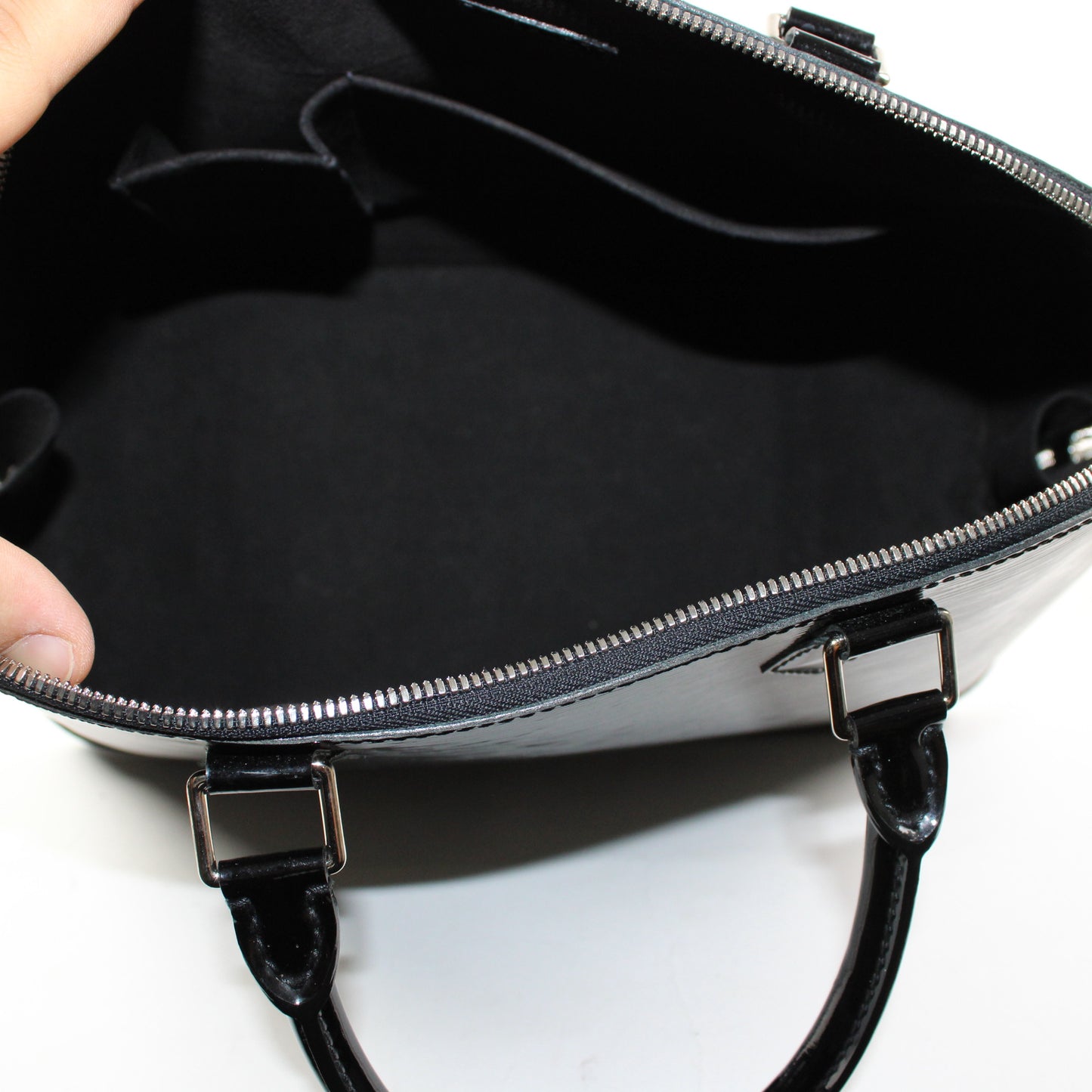 Louis Vuitton Alma GM Epi