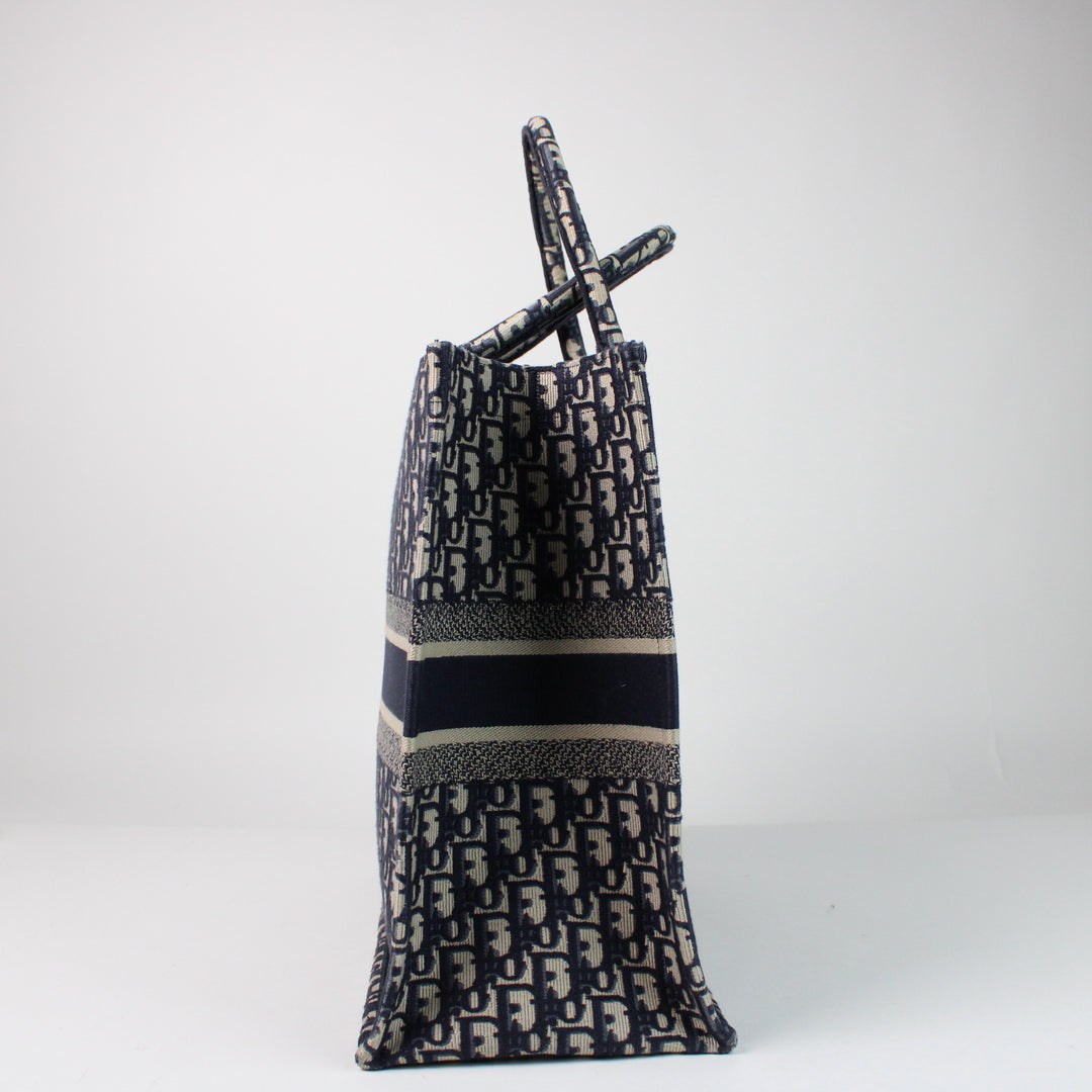 Christian Dior Booktote Grande