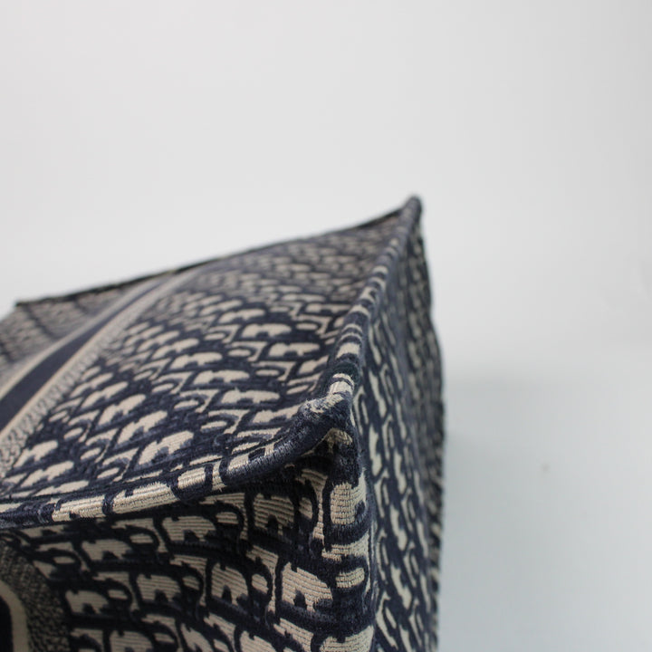 Christian Dior Booktote Grande