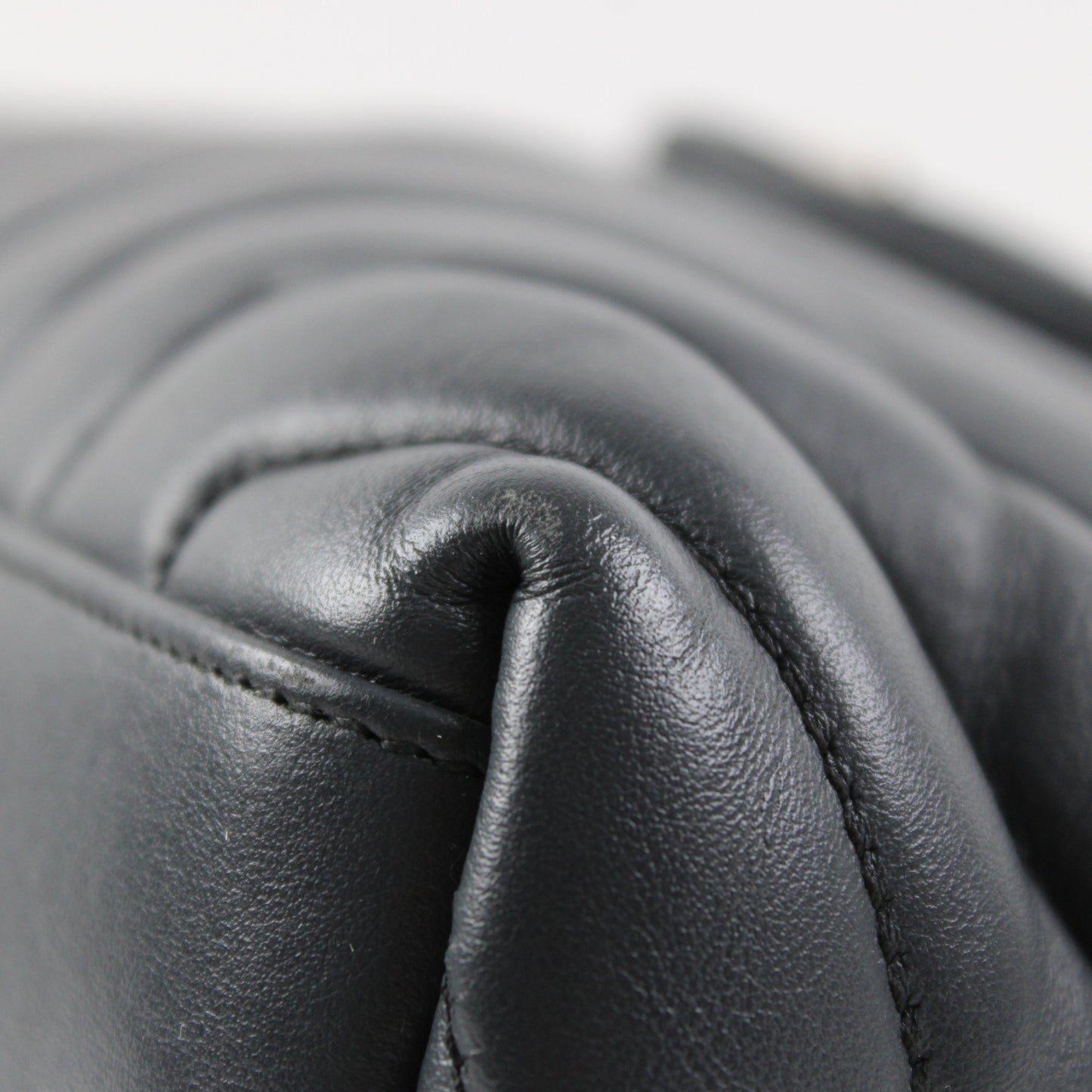 Saint Laurent Lou Lou Media