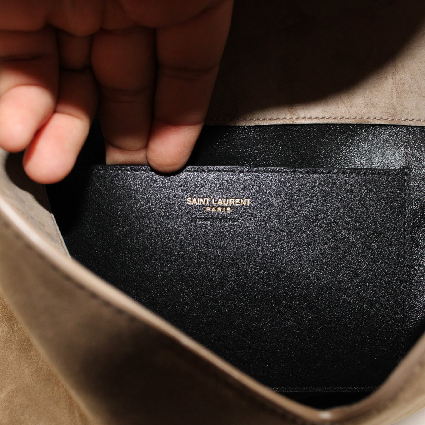 Saint Laurent Enevelope Pouch In Suede