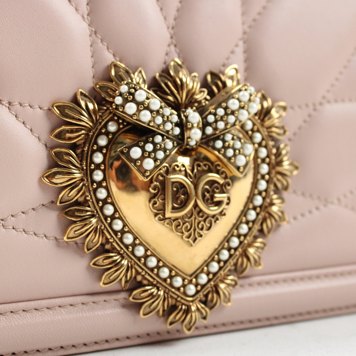 Dolce & Gabbana Devotion Media