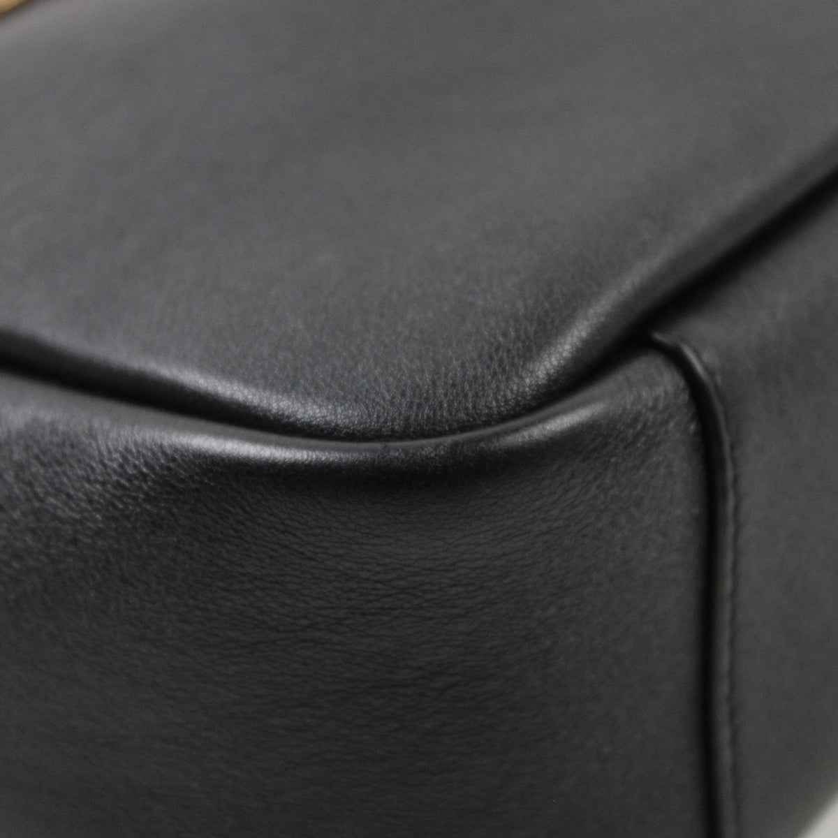 Saint Laurent Le 5 à 7 Morbida Small