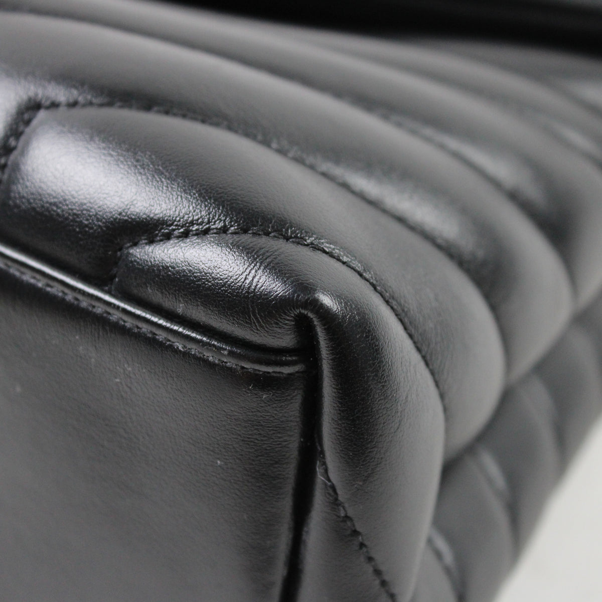 Saint Laurent Lou Lou Media