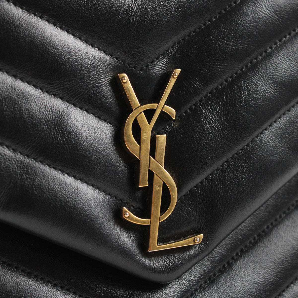 Saint Laurent Lou Lou Media