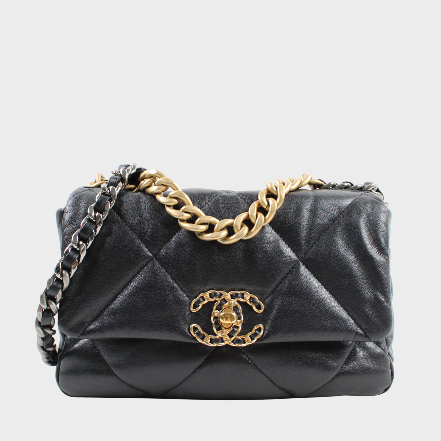 Chanel 19