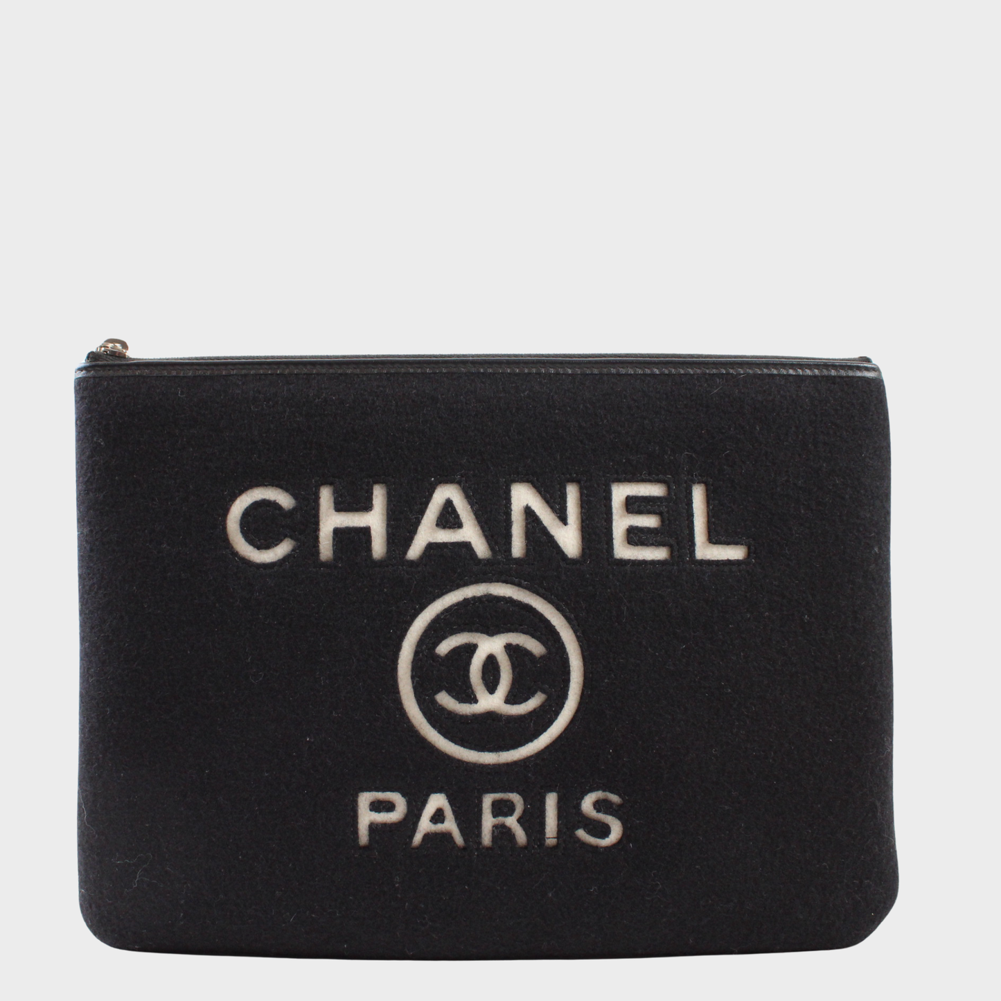 Chanel Pochette